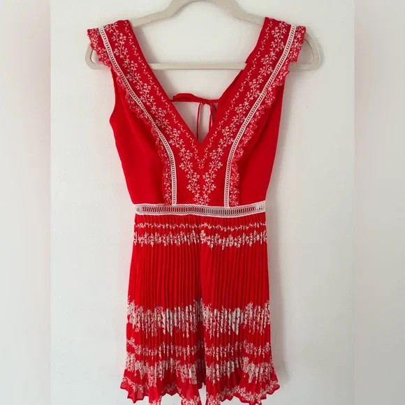 Self-Portrait Red & White Accordion Detailed Mini Dress 0 - Picture 5 of 9